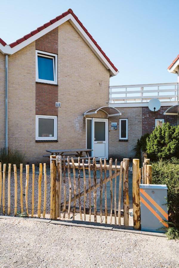 Mosselbank 93 - Noordzeepark Ouddorp, With Private Front And Back Garden Near The Beach - Not For Companies Esterno foto